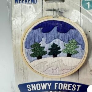 SNOWY FOREST EMBROIDERY KIT 4"