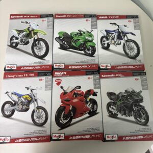 1:12 ASSEMBLY LINE MOTORCYCLE D/C MODEL