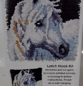 WHITE HORSE LATCH HOOK